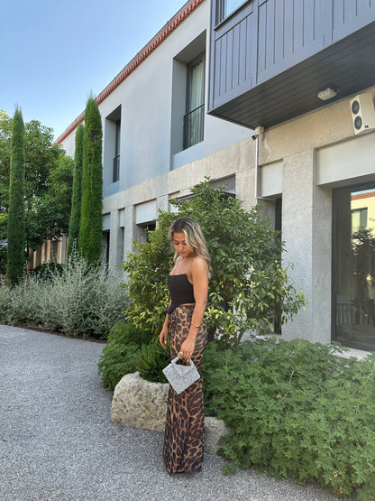 Elde taşınan Vesper Bag yakın plan görünümü